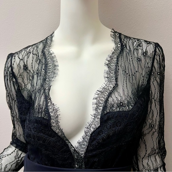 €345 CHRISTIES A PORTER Black Lace Top Blouse Size 42/S Partly Lined - Picture 2 of 6